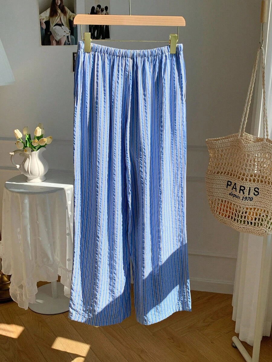 Pantalones casuales con estampado a cuadros para mujer.