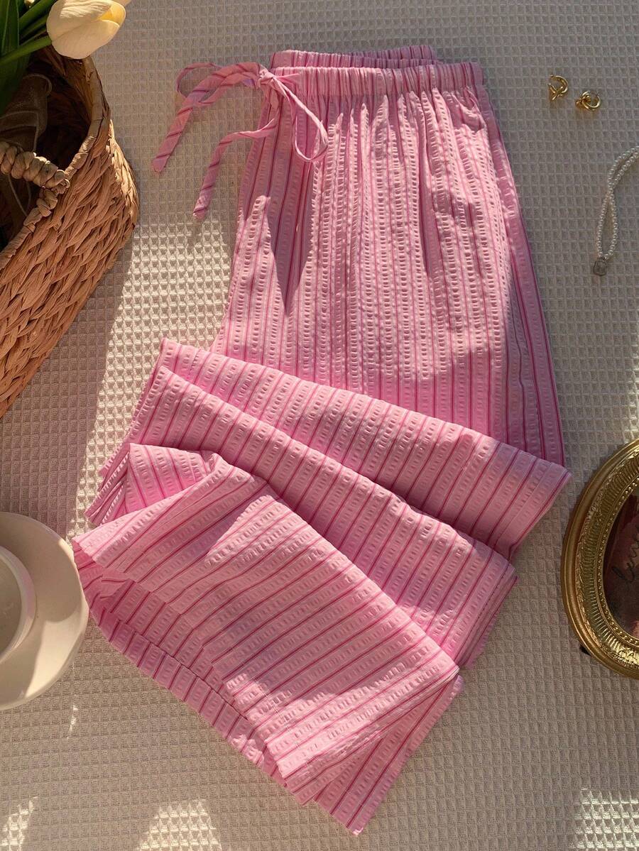 Pantalones casuales con estampado a cuadros para mujer.