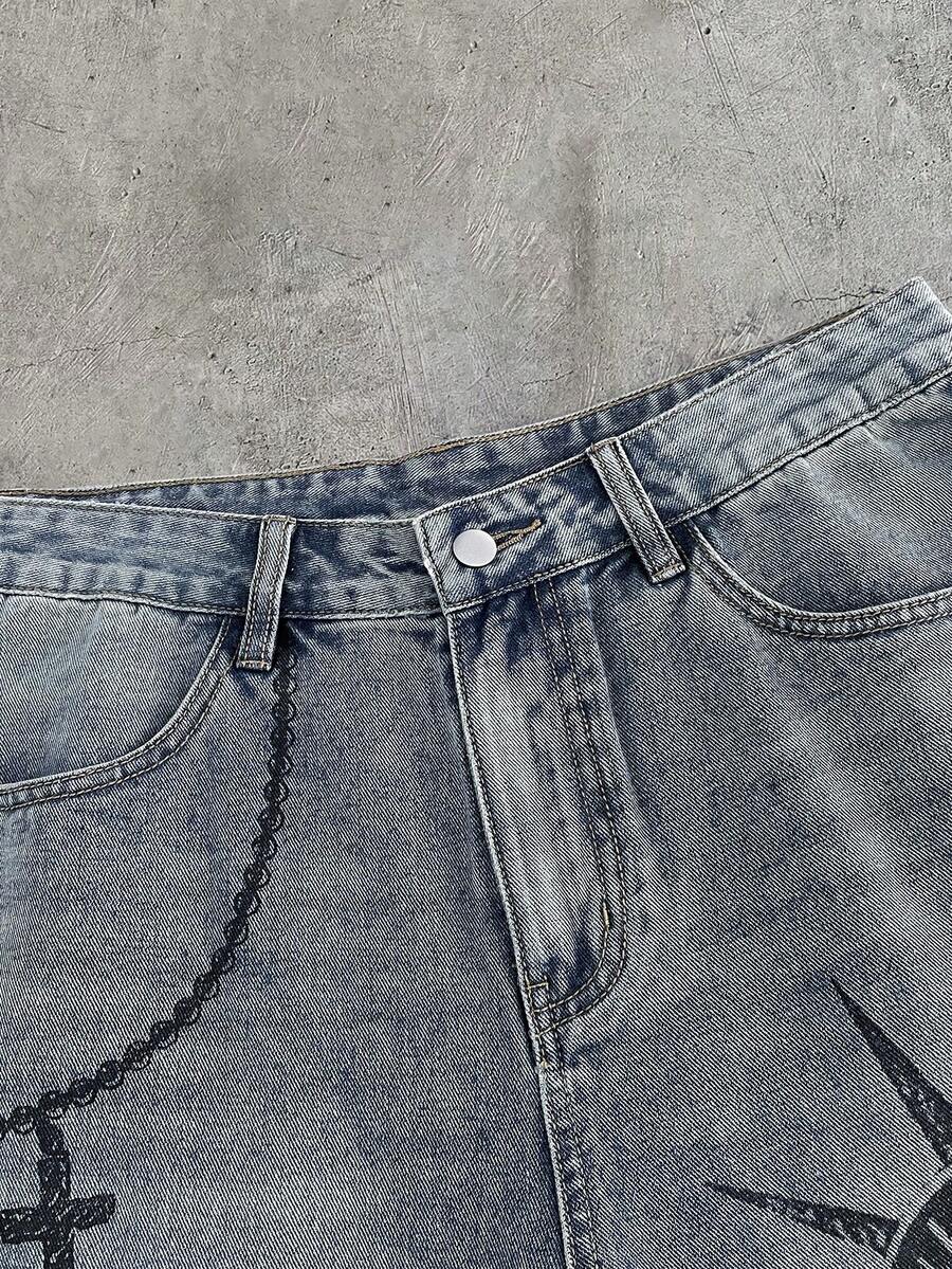 Pantalones cortos de mezclilla lavada con bordado para hombres