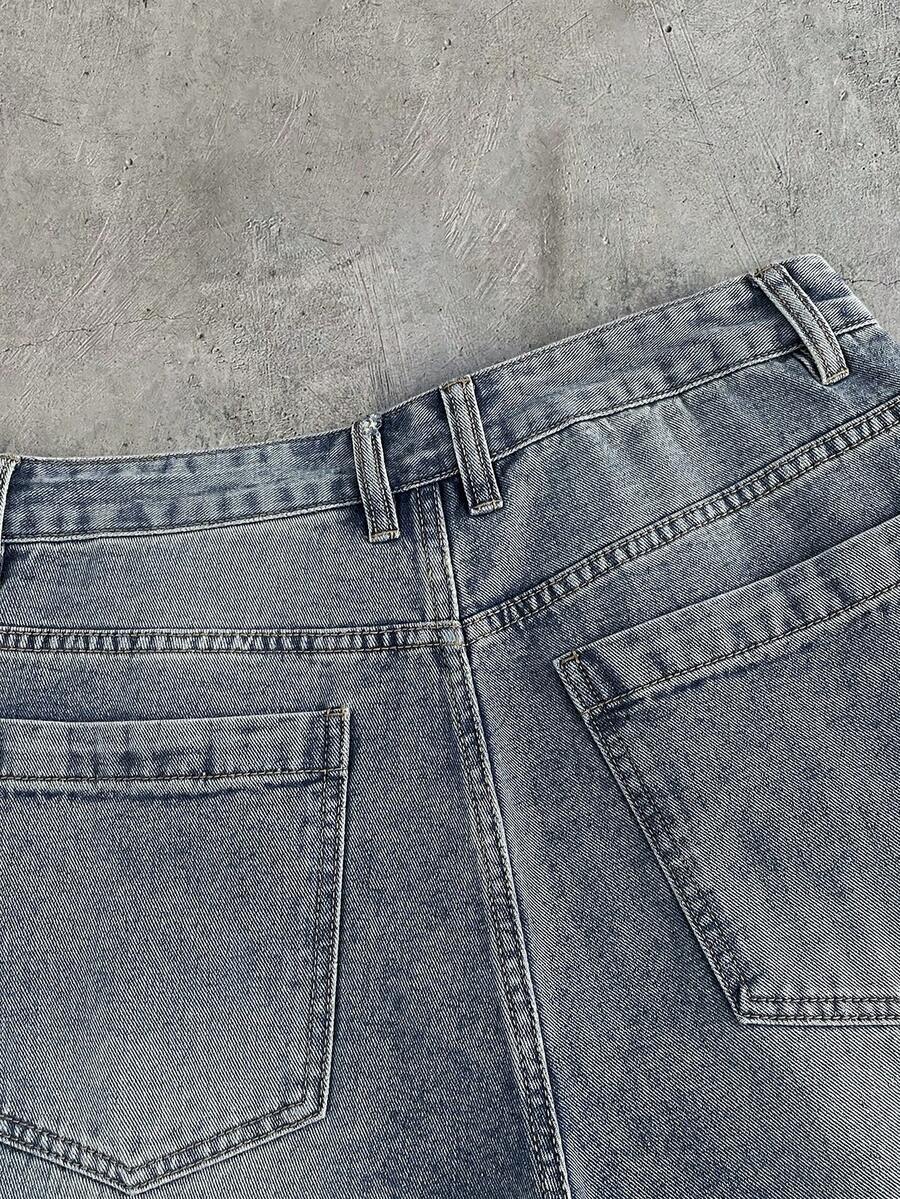 Pantalones cortos de mezclilla lavada con bordado para hombres