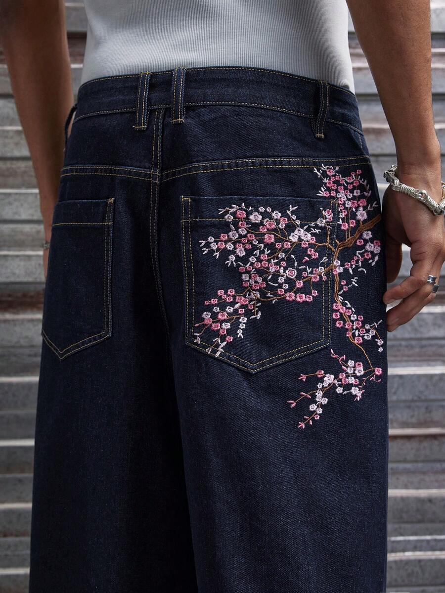 Pantalones cortos de mezclilla lavada con bordado para hombres