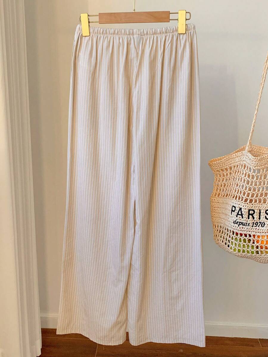 Pantalones casuales con estampado a cuadros para mujer.