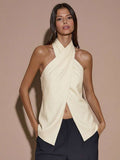 Blusa elegante de color café sólido con cuello halter y espalda descubierta