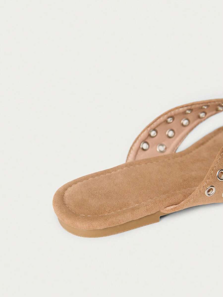 Sandalias de tacón con tiras y detalles de pedrería brillante