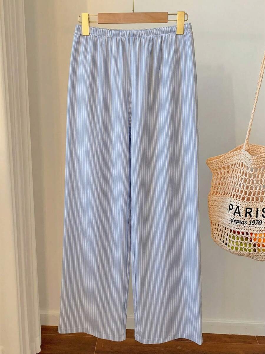 Pantalones casuales con estampado a cuadros para mujer.