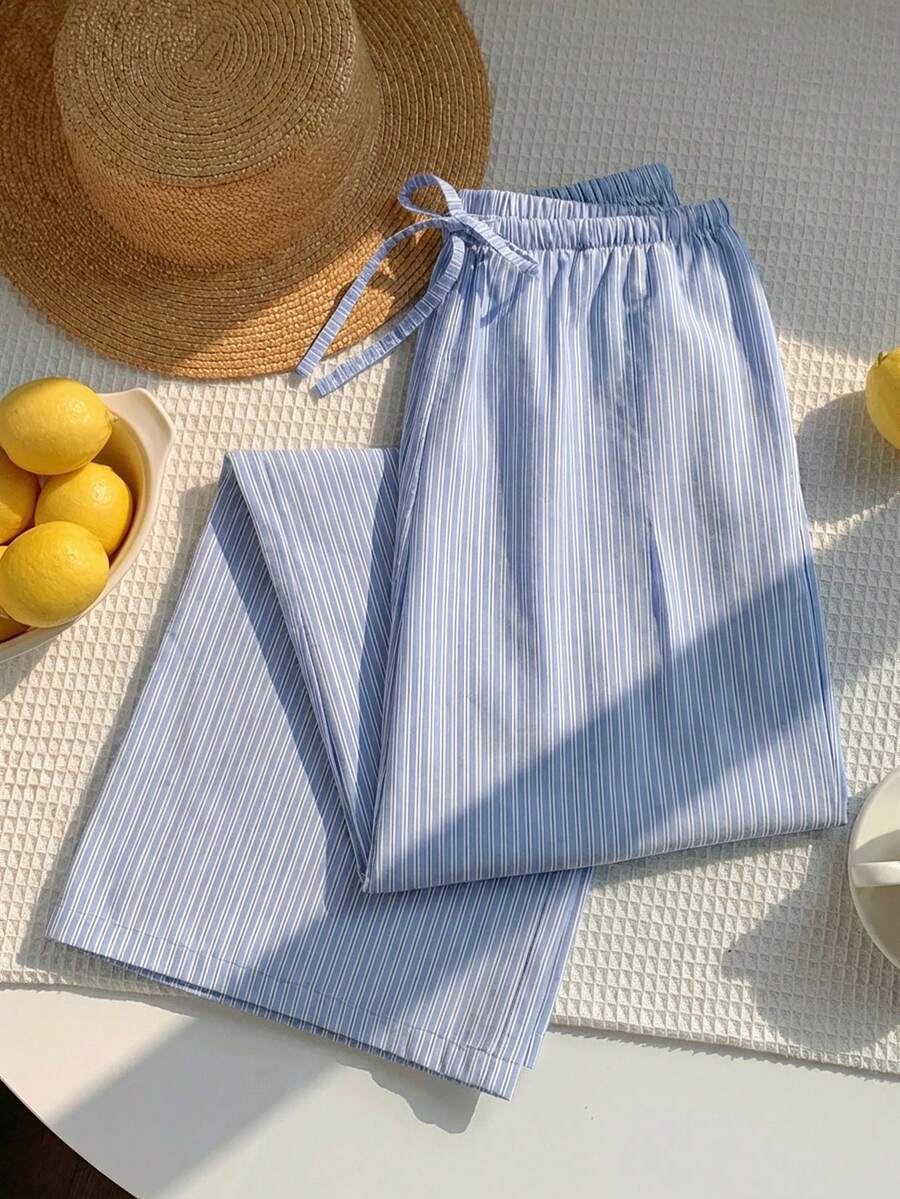 Pantalones casuales con estampado a cuadros para mujer.