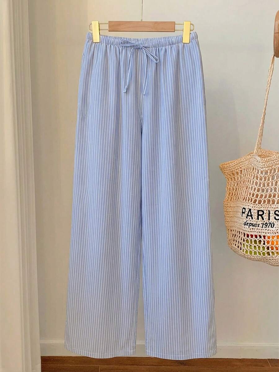 Pantalones casuales con estampado a cuadros para mujer.