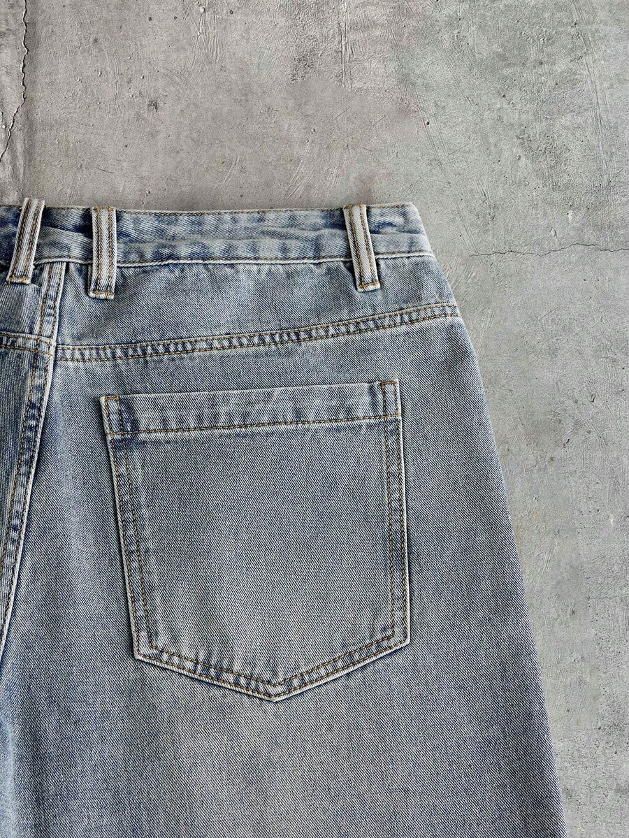 Pantalones cortos de mezclilla lavada con bordado para hombres
