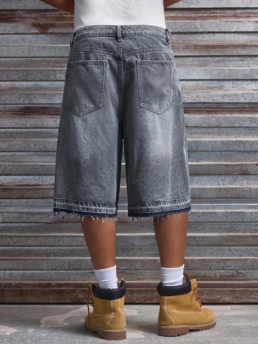 Pantalones cortos de mezclilla lavada con bordado para hombres
