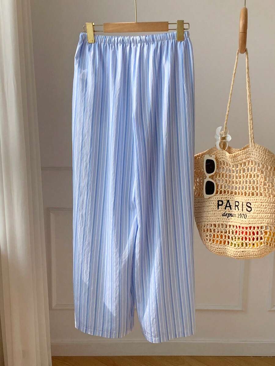 Pantalones casuales con estampado a cuadros para mujer.