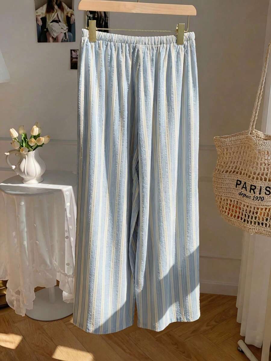 Pantalones casuales con estampado a cuadros para mujer.