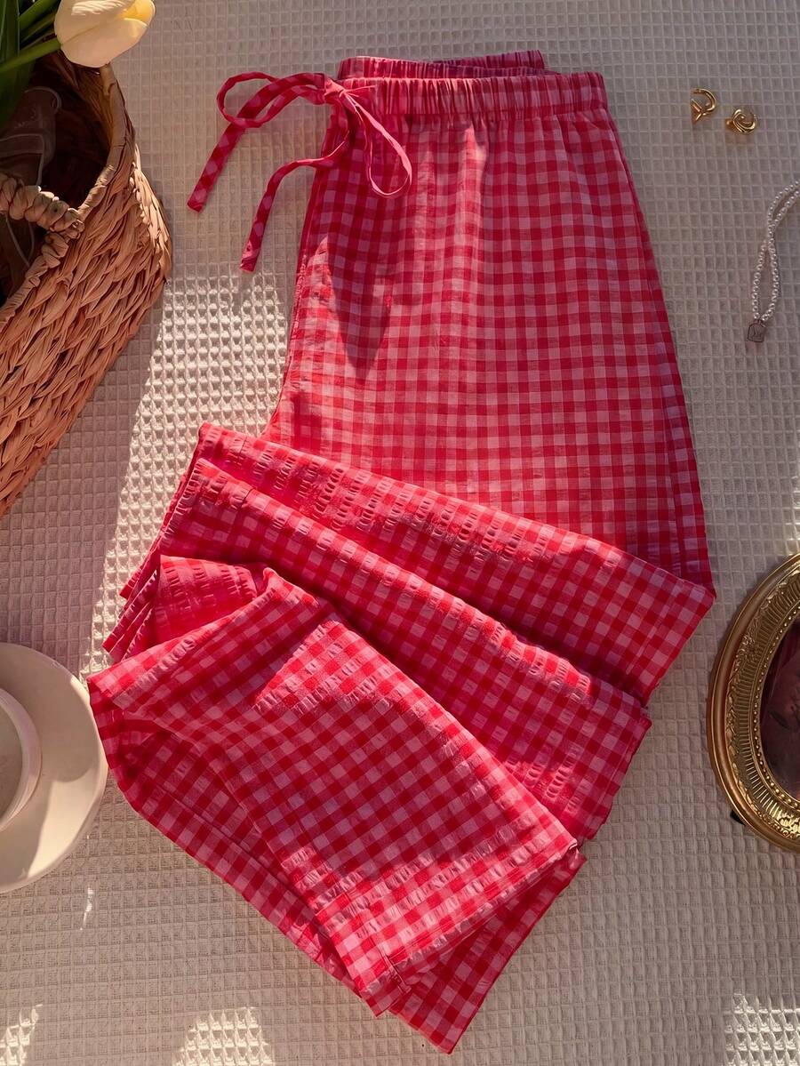 Pantalones casuales con estampado a cuadros para mujer.