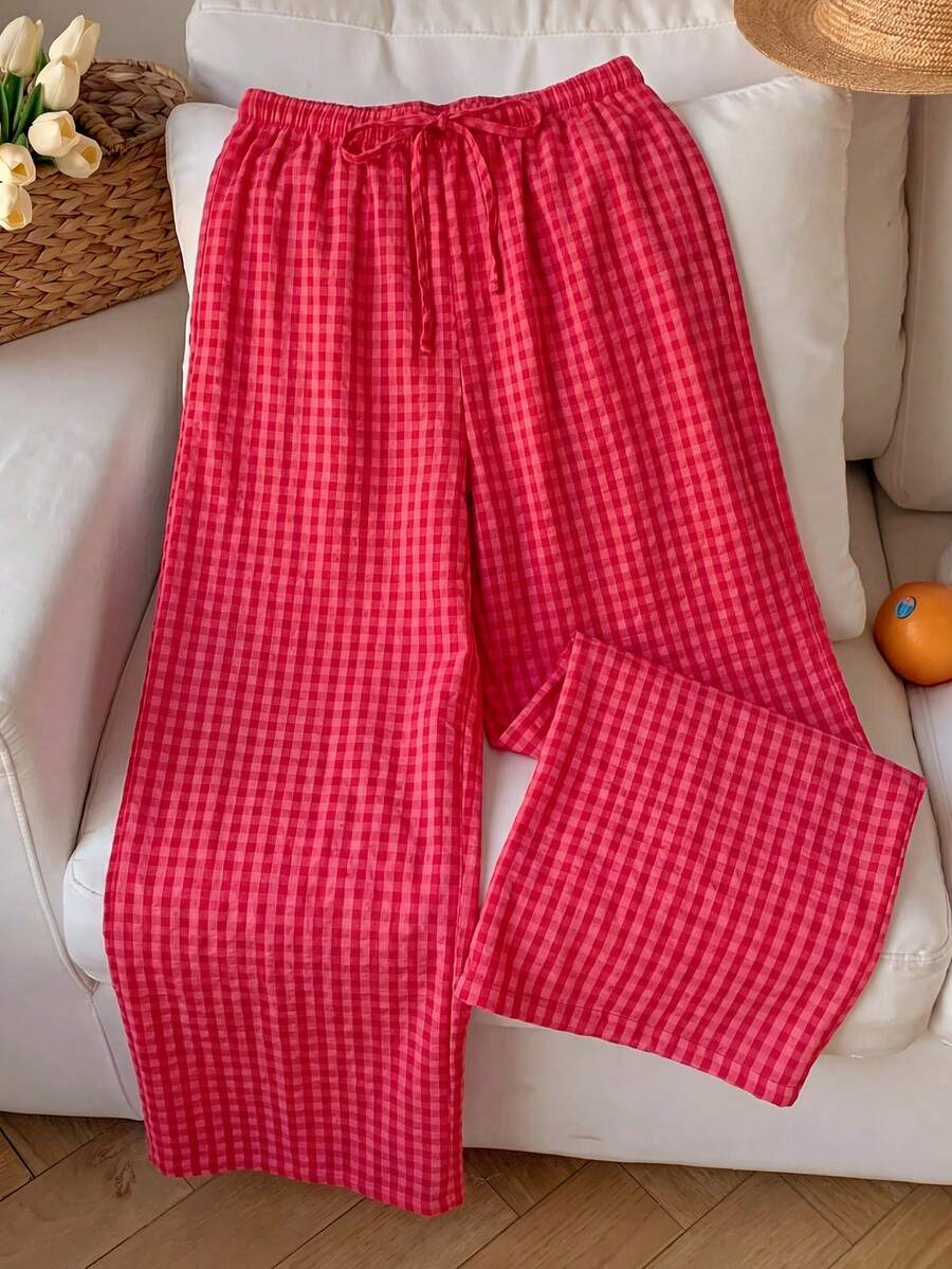 Pantalones casuales con estampado a cuadros para mujer.