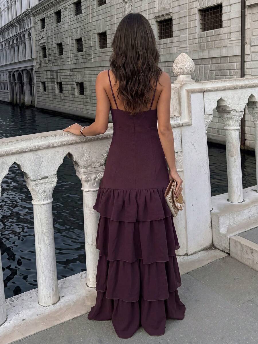 Vestido con cuello de volantes elegante
