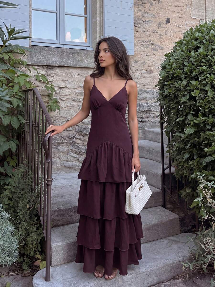 Vestido con cuello de volantes elegante