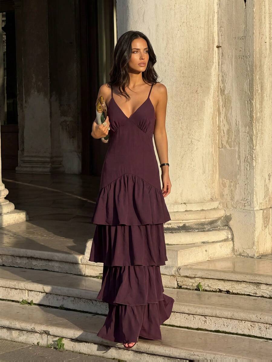 Vestido con cuello de volantes elegante