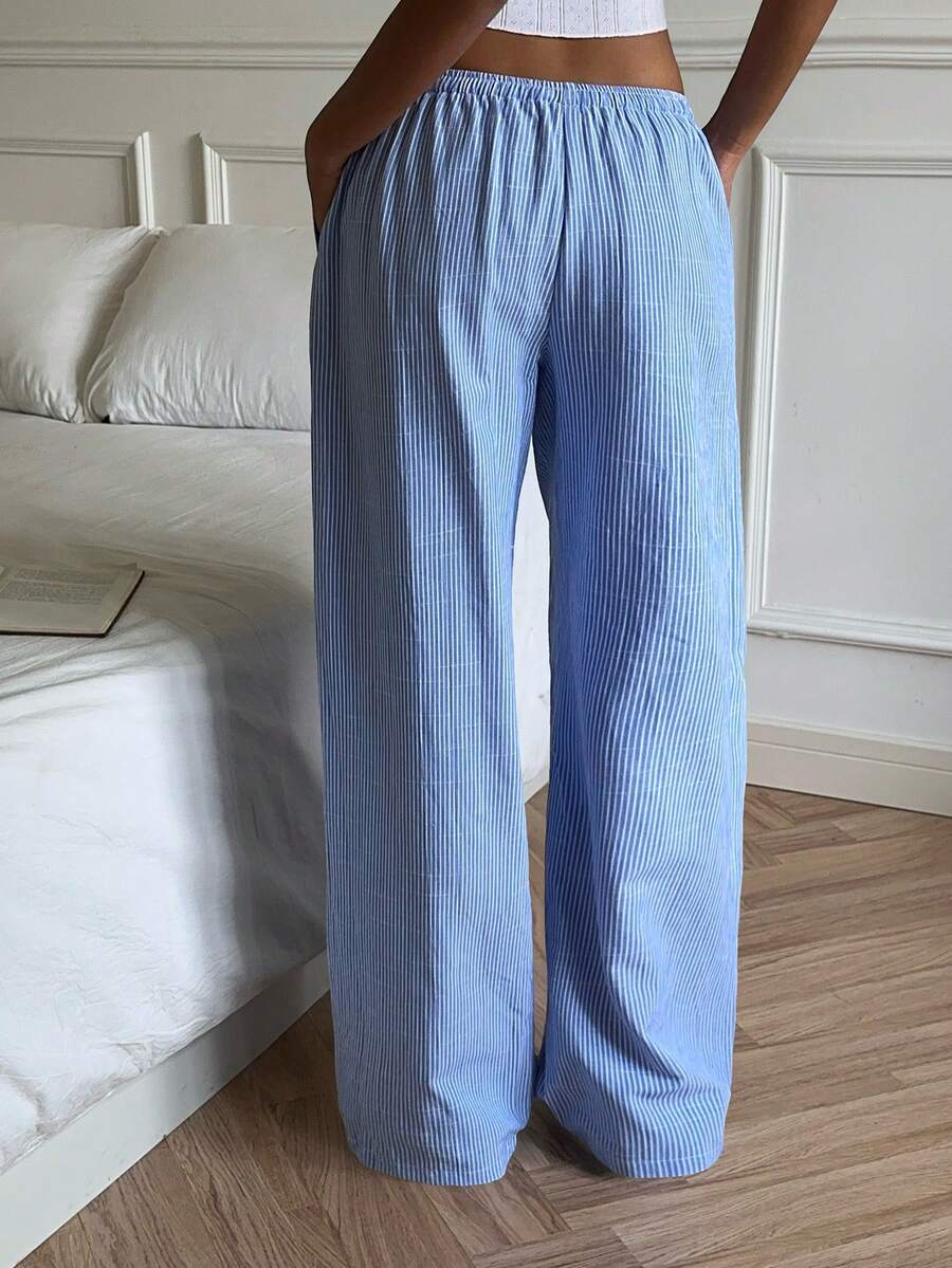 Pantalones casuales con estampado a cuadros para mujer.