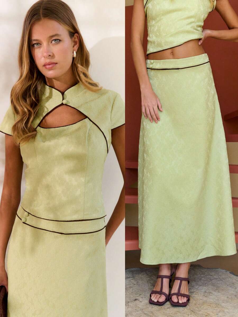 Conjunto de dos piezas con cuello  y falda en línea A