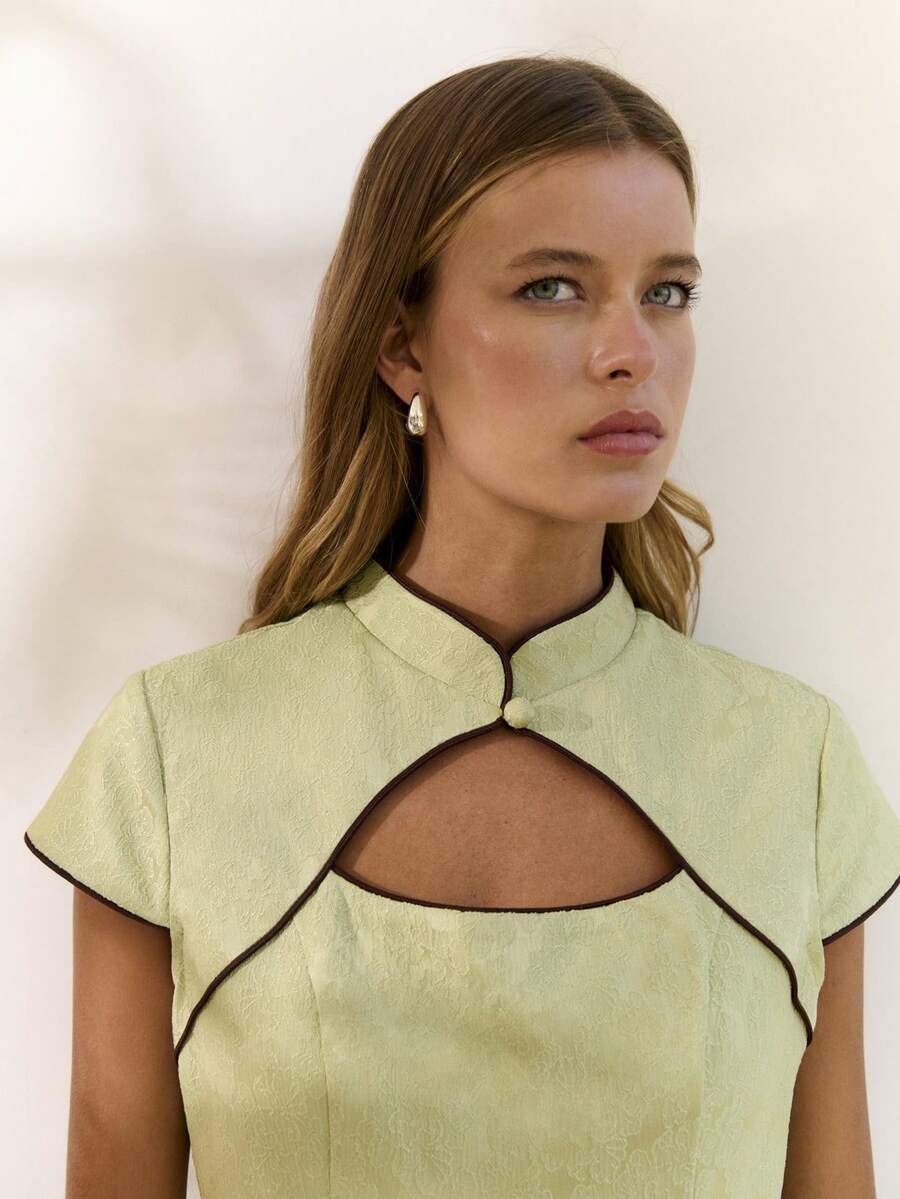 Conjunto de dos piezas con cuello  y falda en línea A