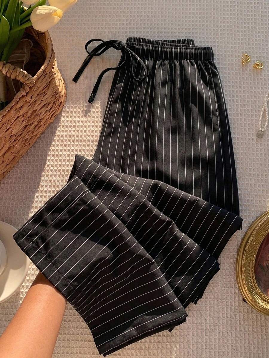 Pantalones casuales con estampado a cuadros para mujer.