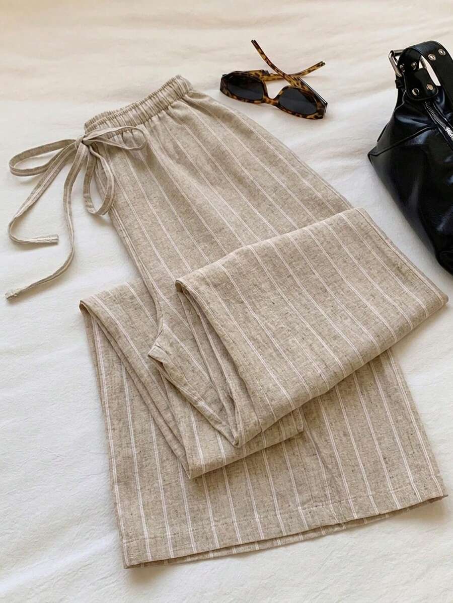 Pantalones casuales con estampado a cuadros para mujer.