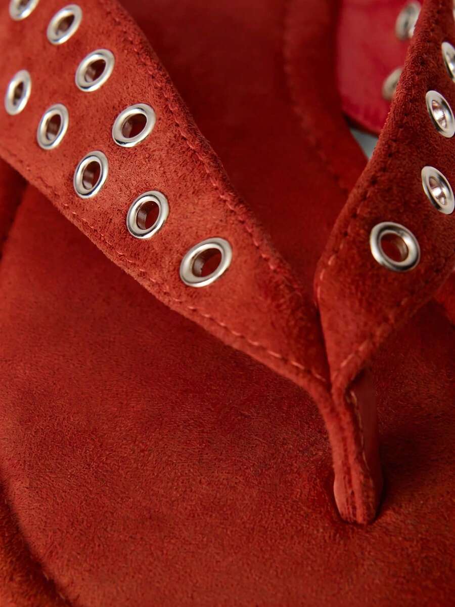 Sandalias de tacón con tiras y detalles de pedrería brillante