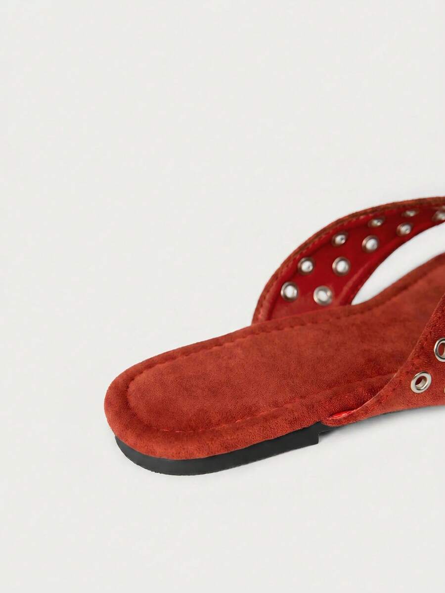 Sandalias de tacón con tiras y detalles de pedrería brillante