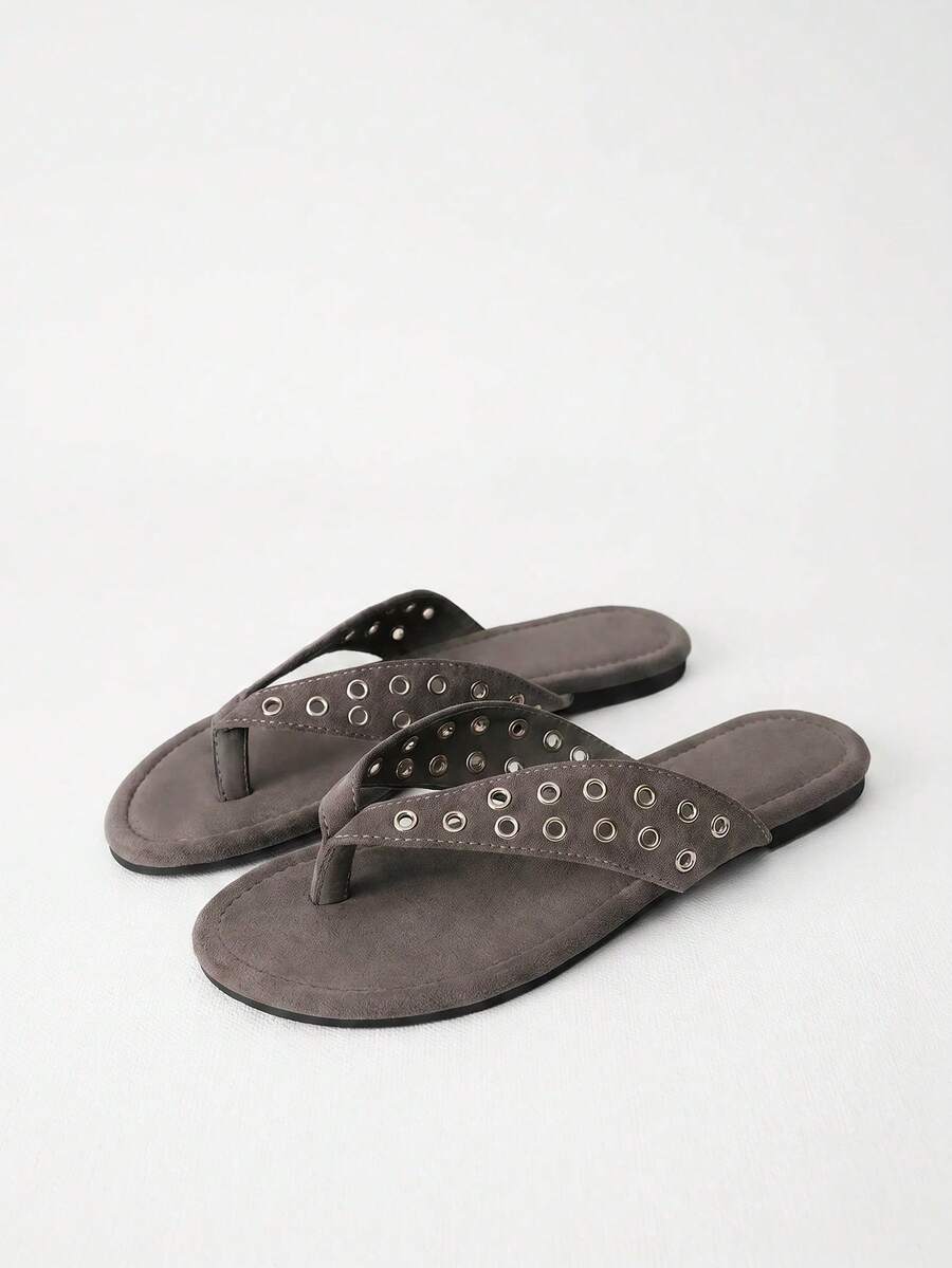 Sandalias de tacón con tiras y detalles de pedrería brillante