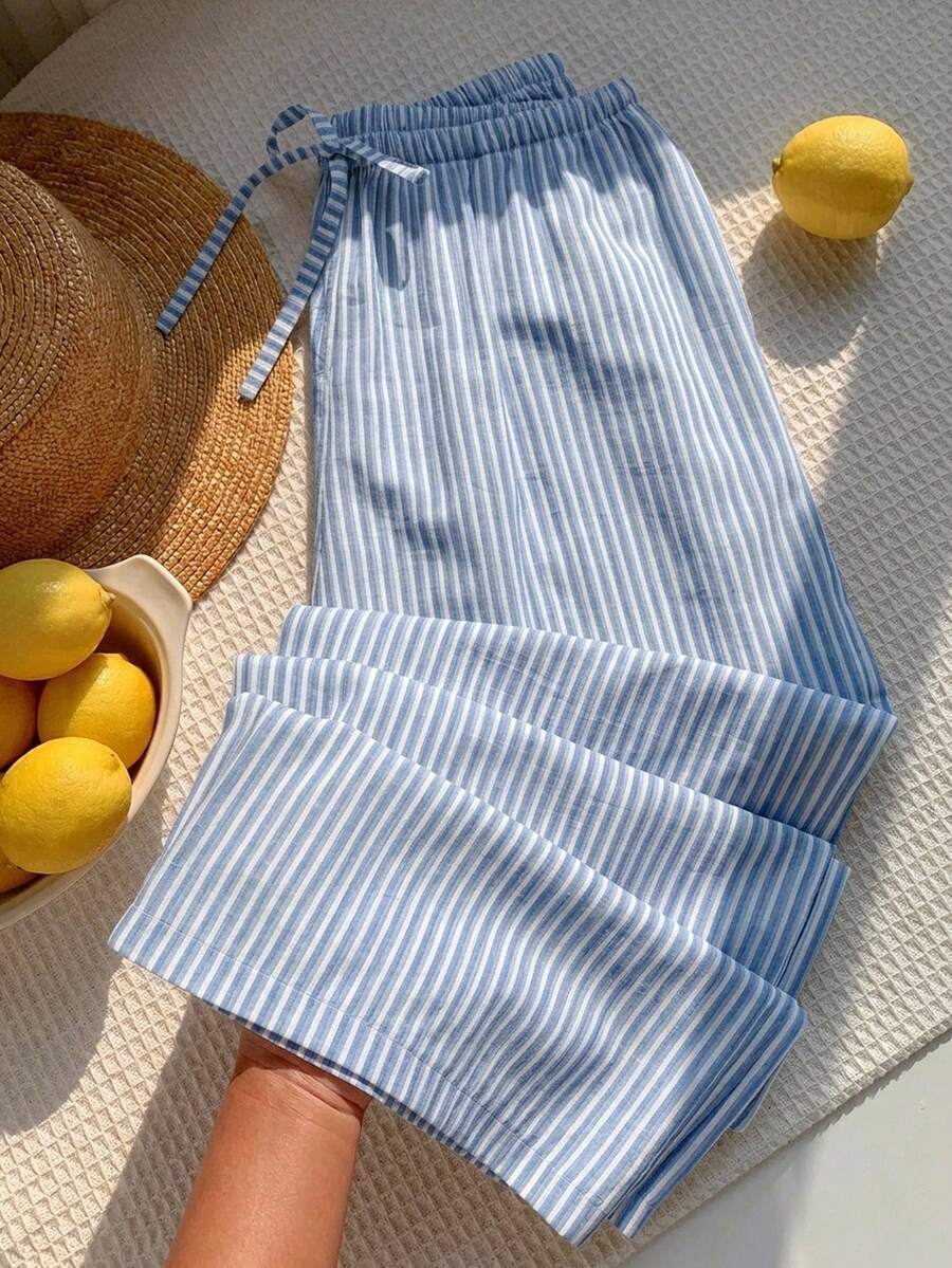 Pantalones casuales con estampado a cuadros para mujer.
