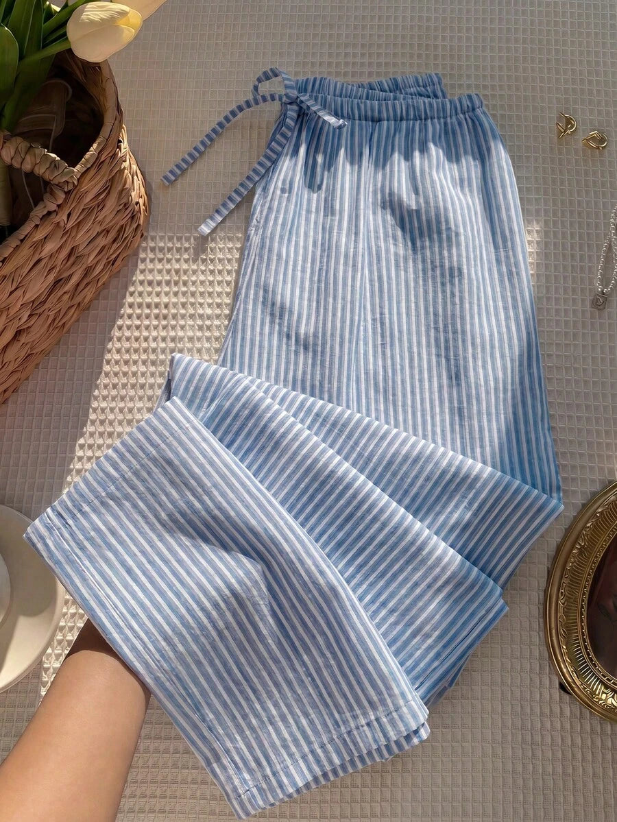 Pantalones casuales con estampado a cuadros para mujer.