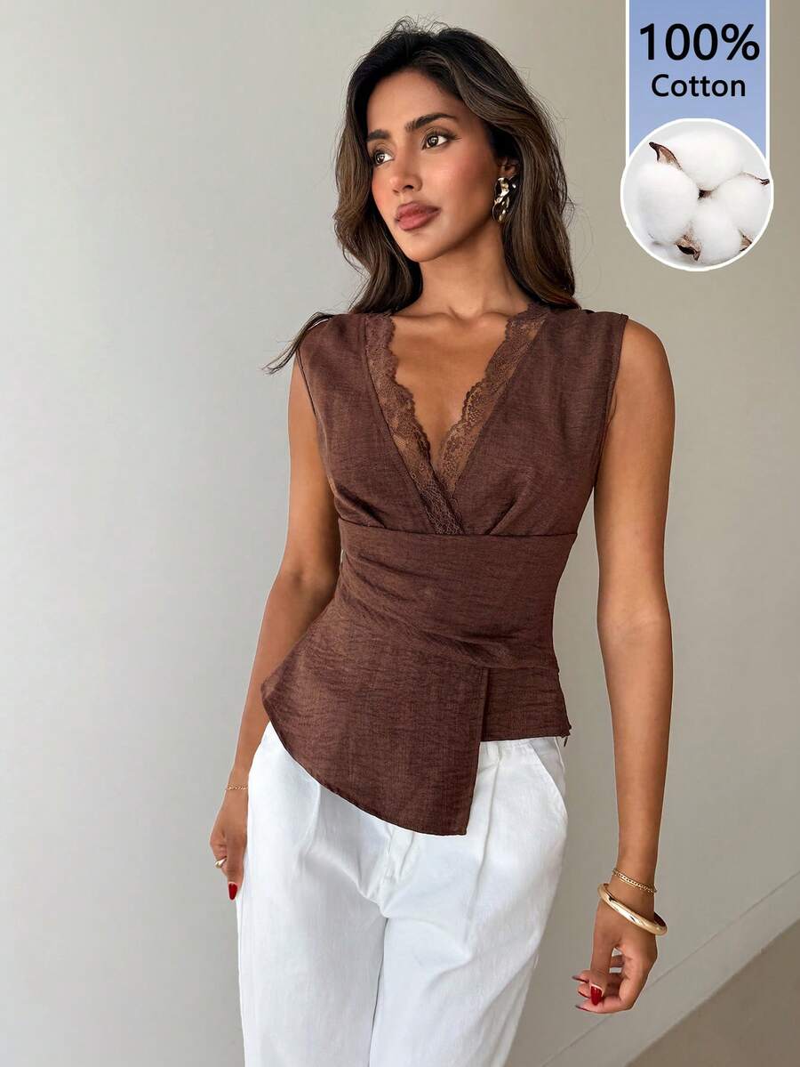 Nueva blusa minimalista de moda con cuello en V asimétrico