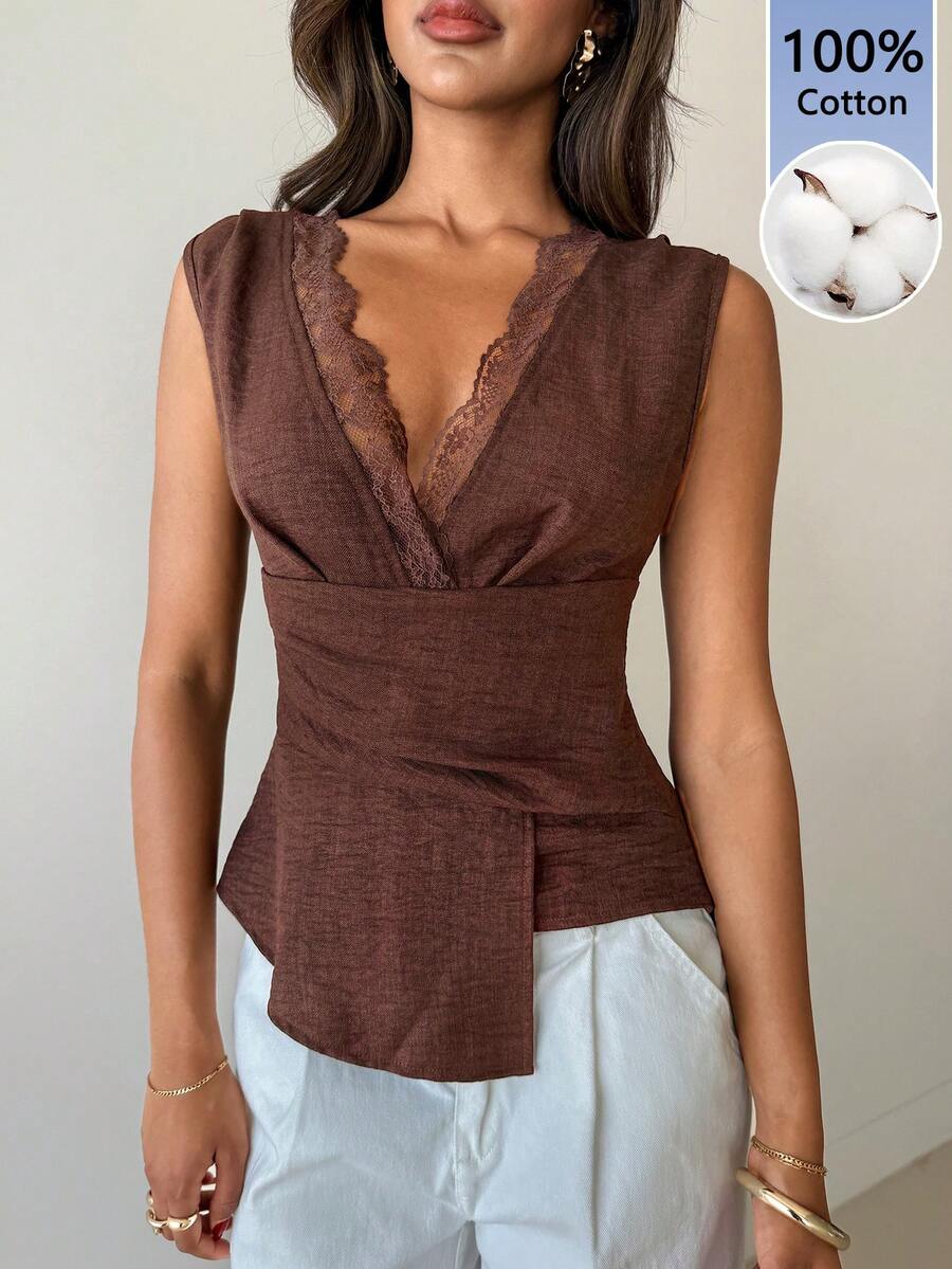 Nueva blusa minimalista de moda con cuello en V asimétrico