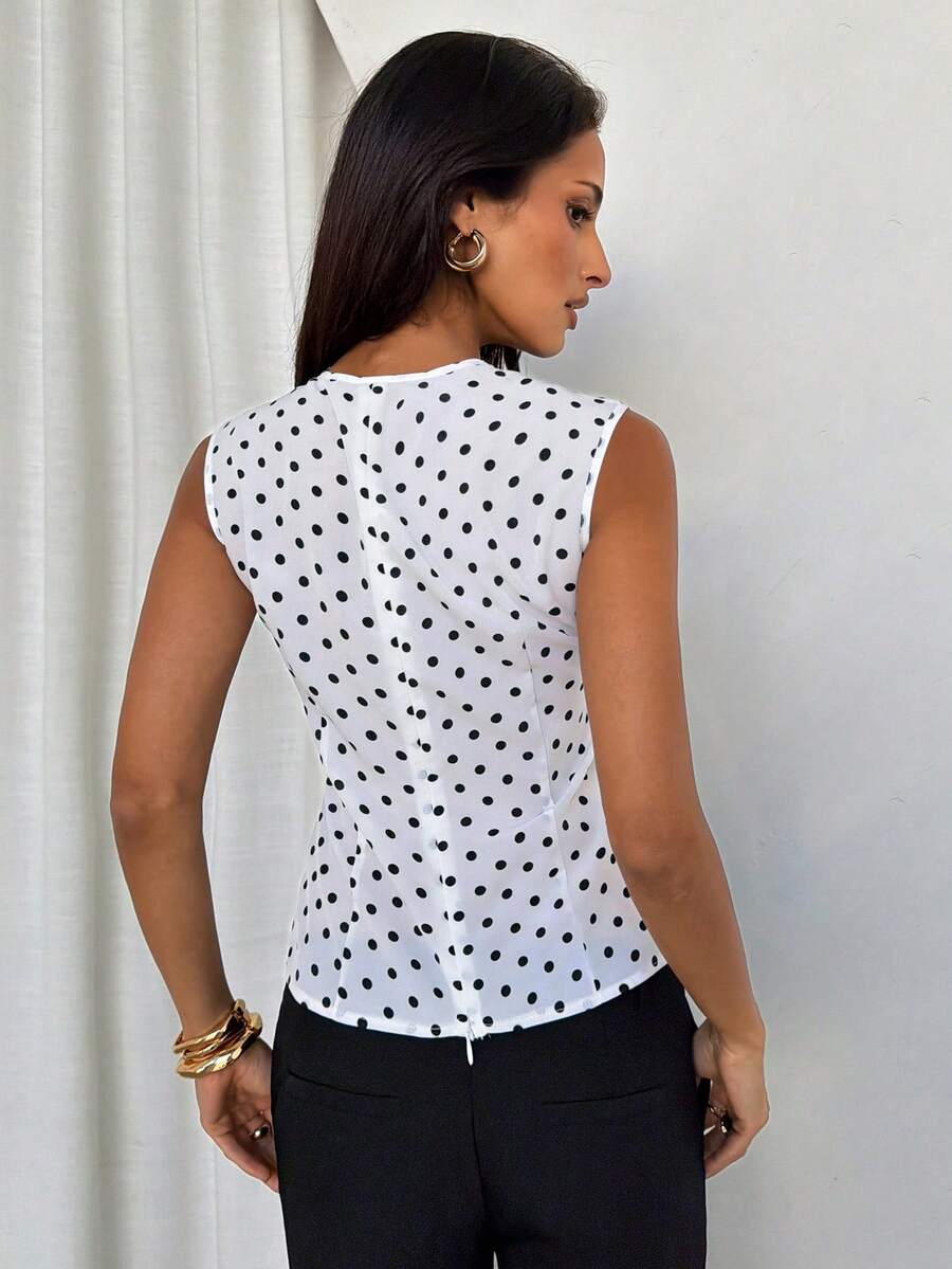 Nueva blusa minimalista de moda con cuello en V asimétrico