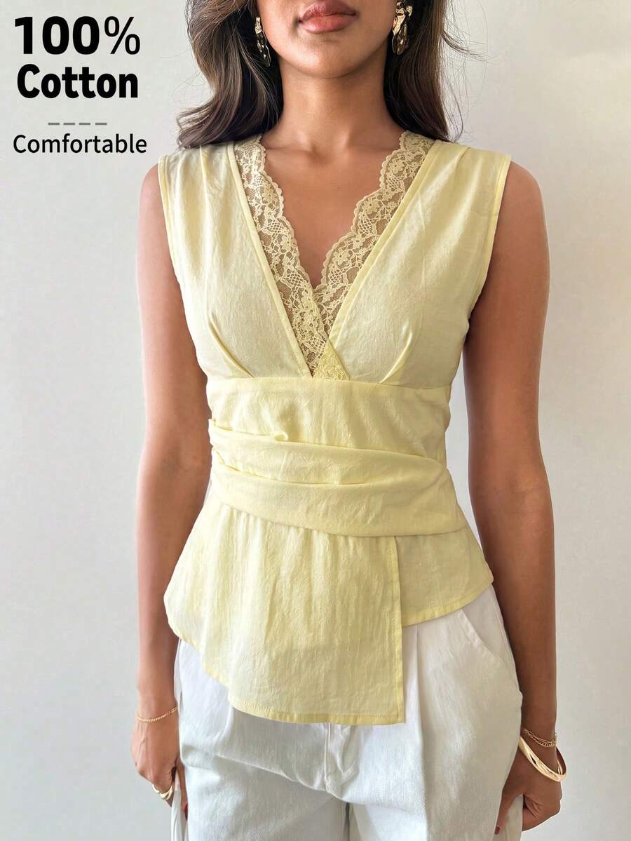 Nueva blusa minimalista de moda con cuello en V asimétrico