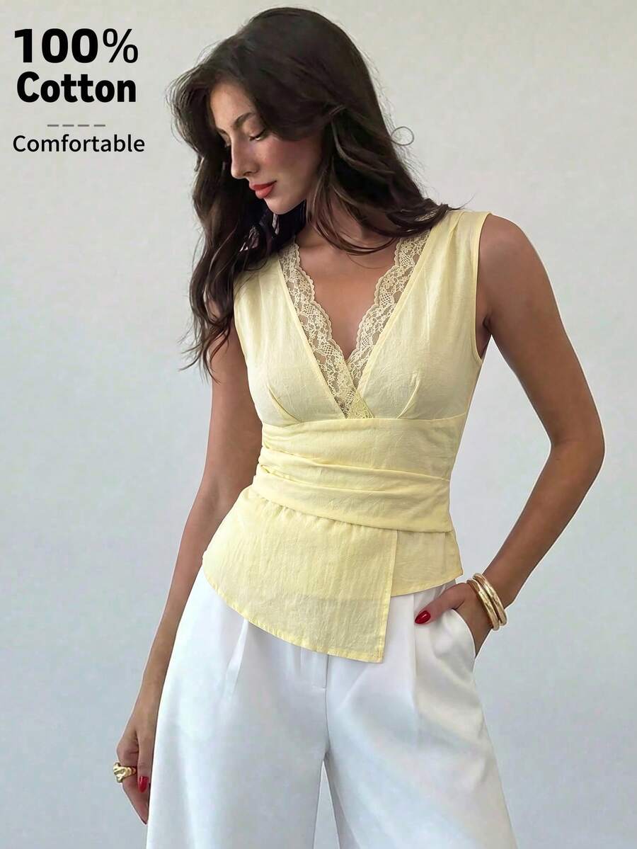 Nueva blusa minimalista de moda con cuello en V asimétrico