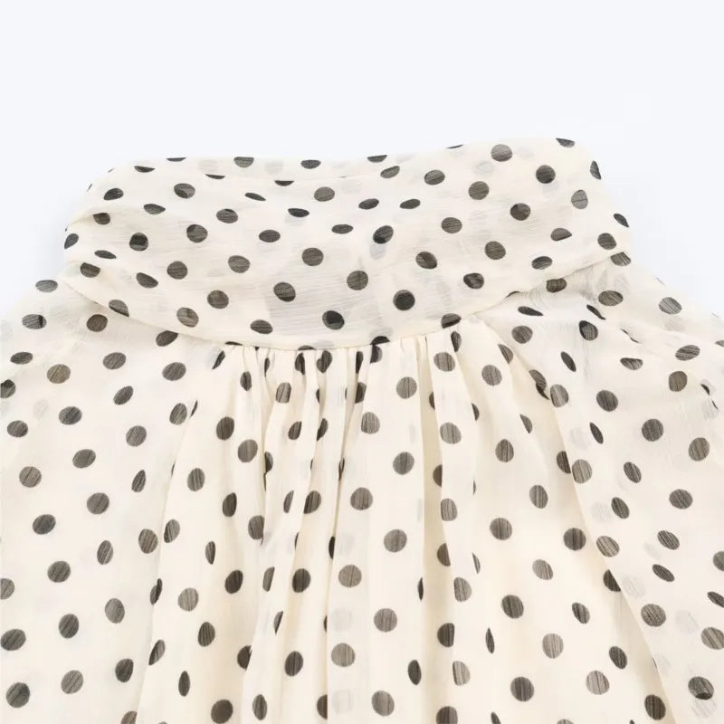 Blusa con estampado de lunares para mujer