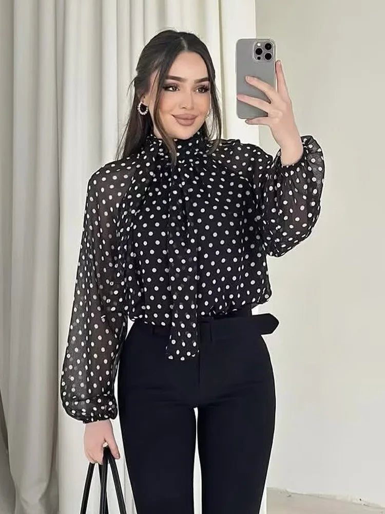 Blusa con estampado de lunares para mujer